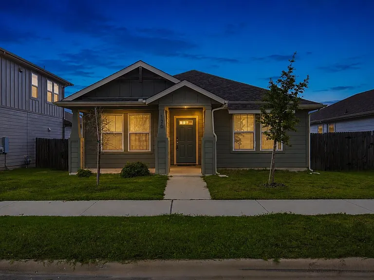 126 Fairmeadow Downs Dr — Photo 3