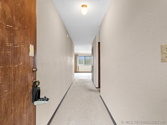 5th image of 518 Carol Rd