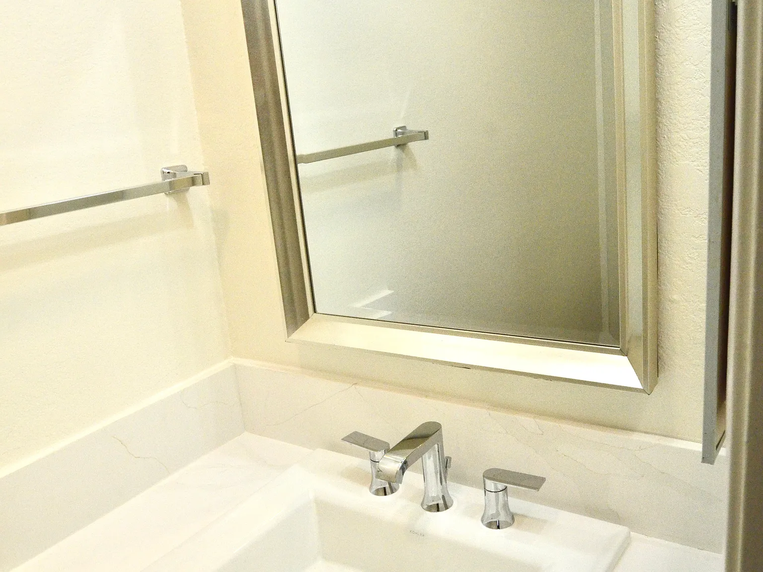 2 bed, 1.5 bath, 950 sqft, $2,675 — Photo 3