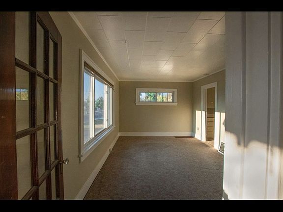 4th image of 415 32nd St N #415