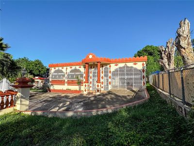 E 6b Commons Monte Santo, Vieques, PR, 00765