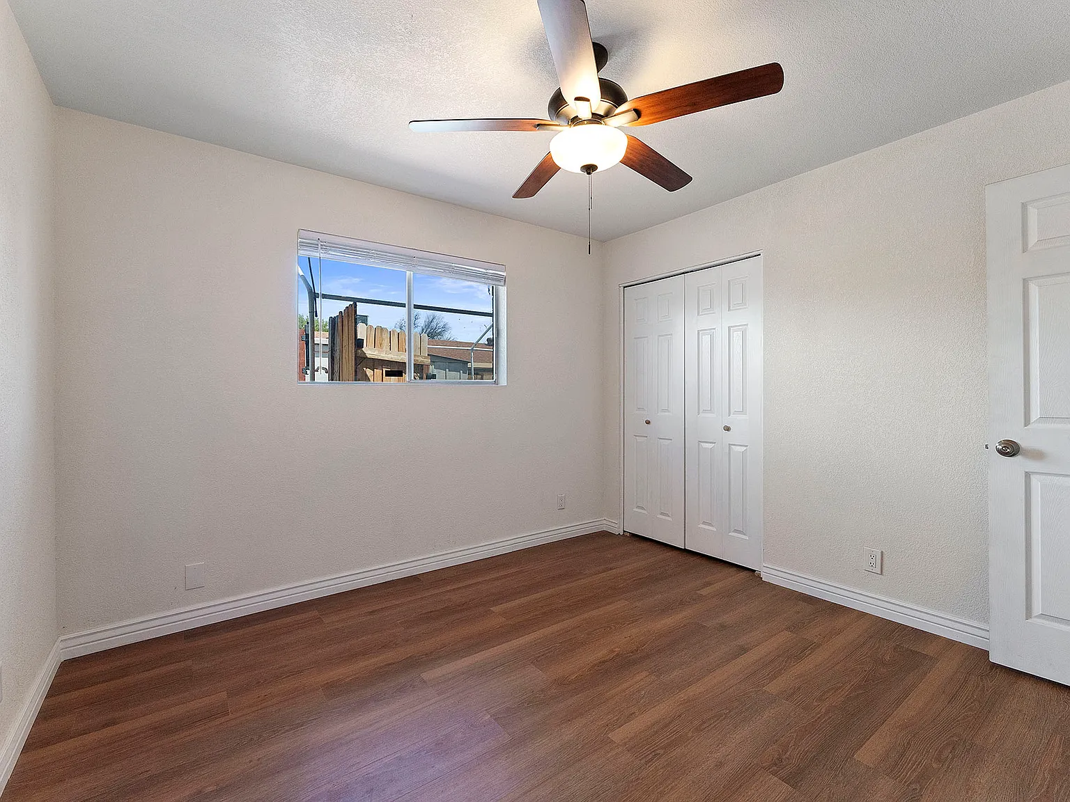 5 bed, 2018 sqft, $750 — Photo 4
