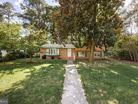 2nd image of 518 Loblolly Ln