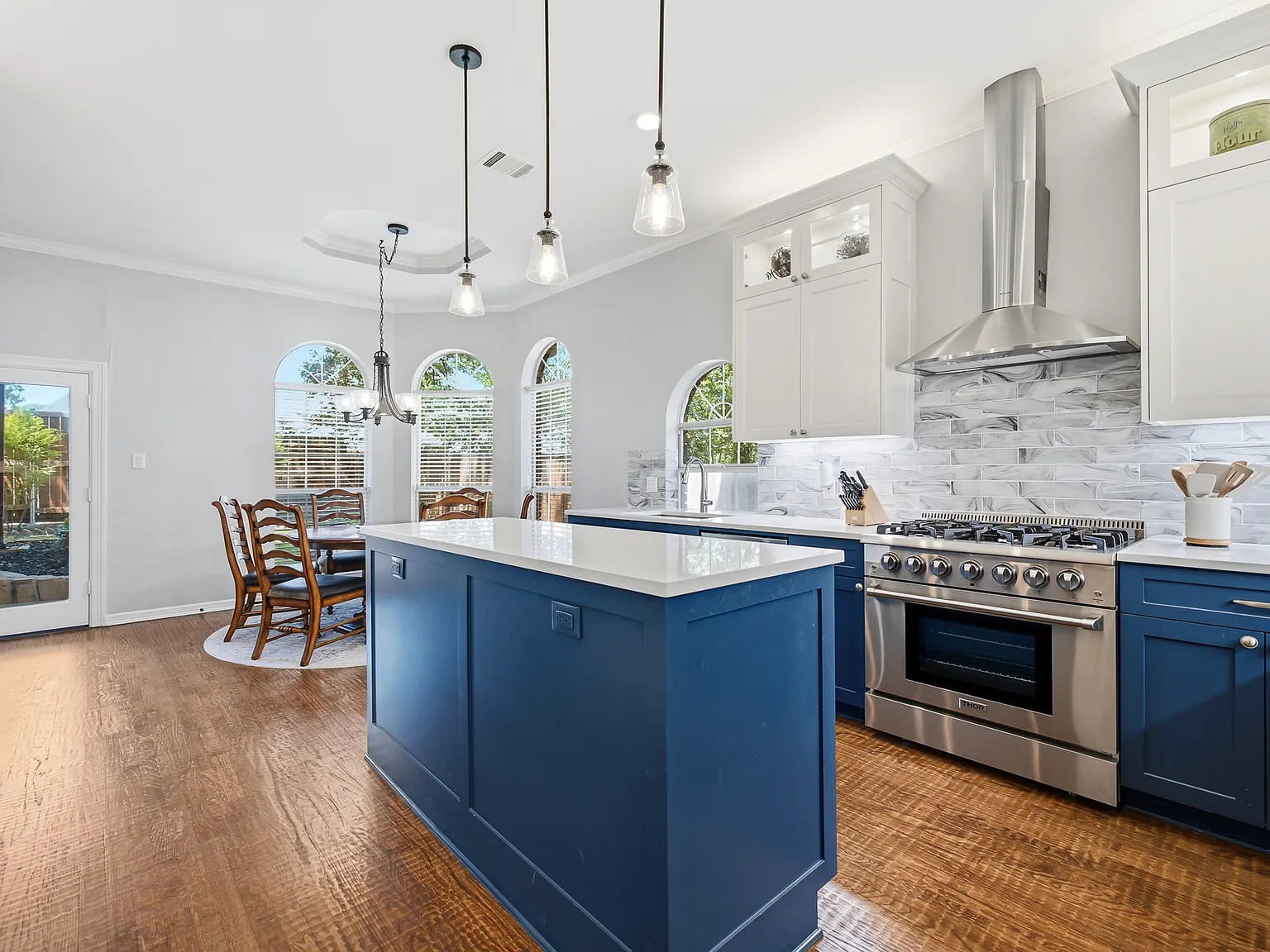 4 bed, 2339 sqft, $3,400 — Photo 3