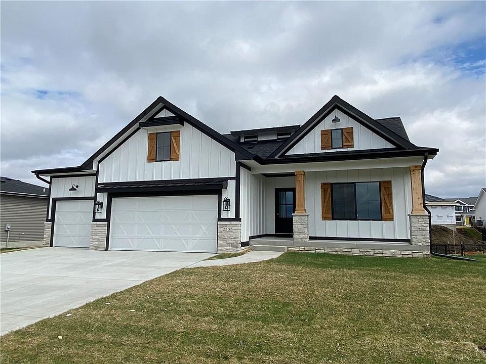 1st image of 2505 8th Ave SW