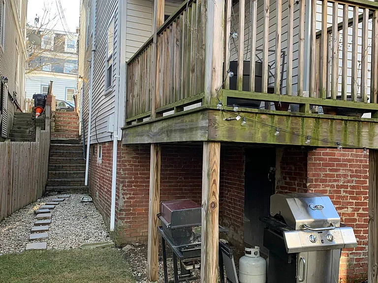 100 Emerson St #1 — Photo 12