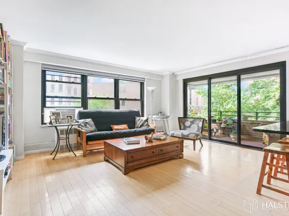 208 East Broadway image 1 of 7