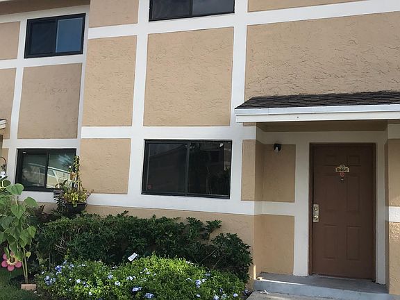 5th image of 9466 Palm Cir S