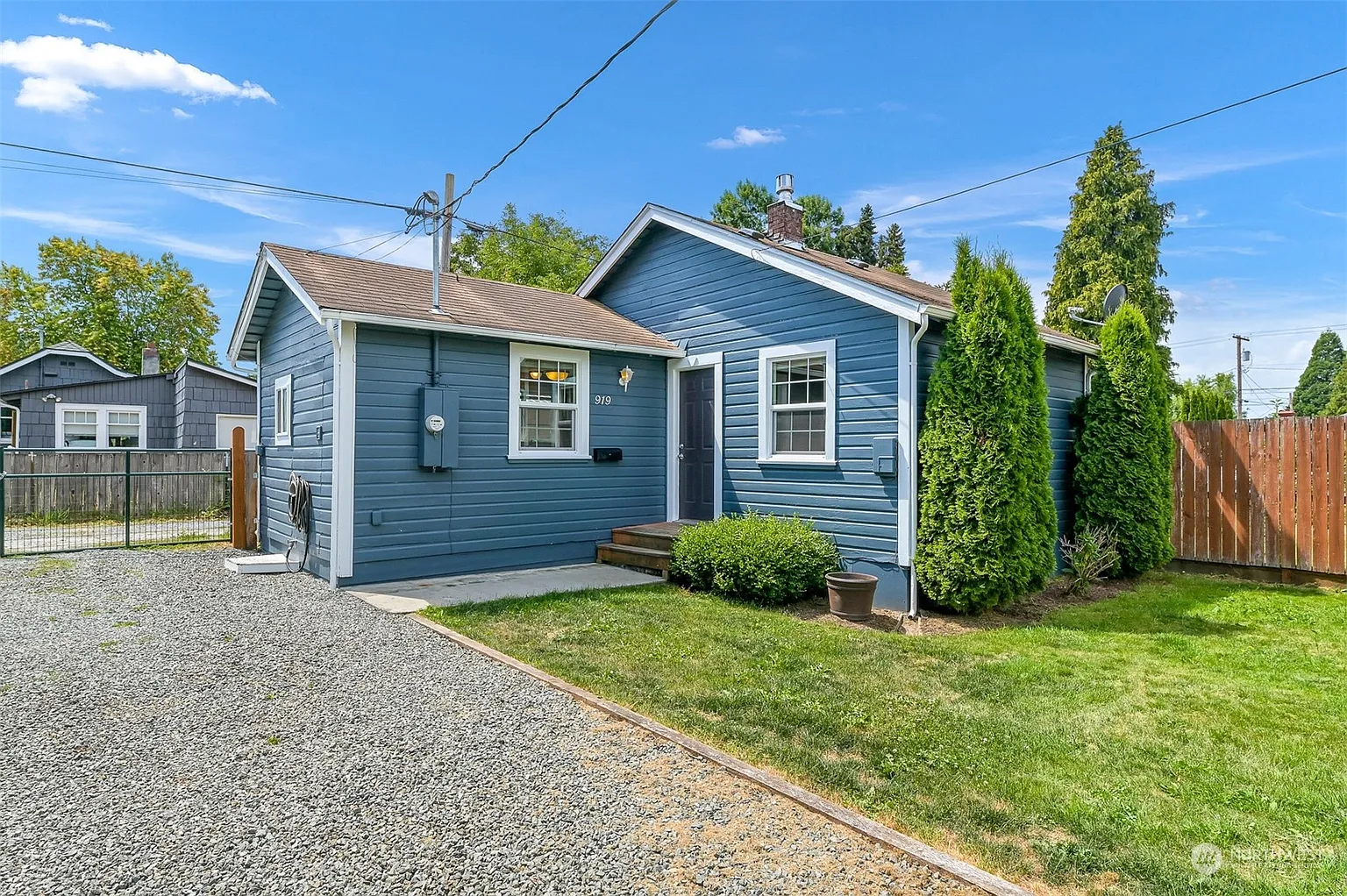 919 Warner Street photo 1