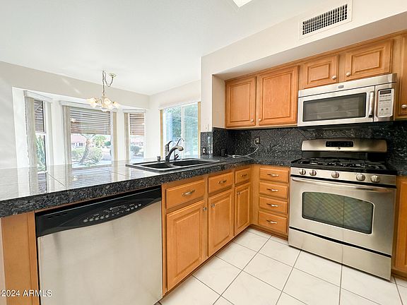 5th image of 14109 W PAVILLION Drive