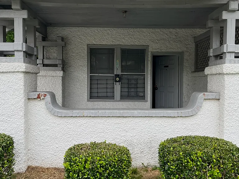 17th Ave — Photo 1