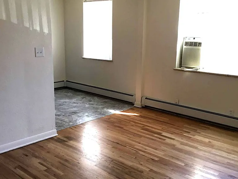 1350 Columbine St — Photo 2