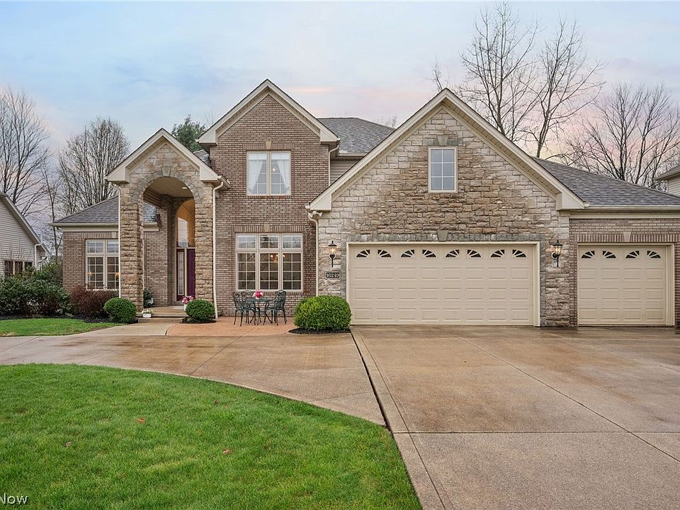 1st image of 16249 Falmouth Dr