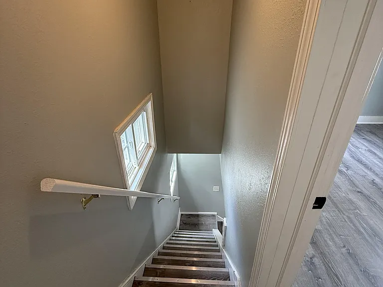 339 S Union Ave — Photo 10