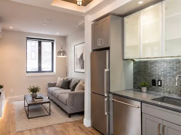 185 Leonard Street image 1 of 19