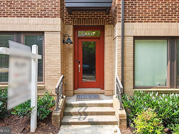 4th image of 3005 District Ave