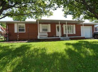 1217 Mayfair Dr, Boonville, IN 47601