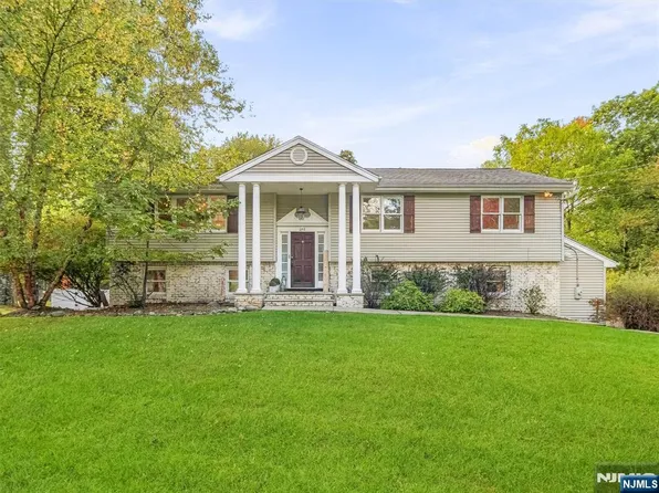 345 Shadyside Road, Ramsey, NJ 07446
