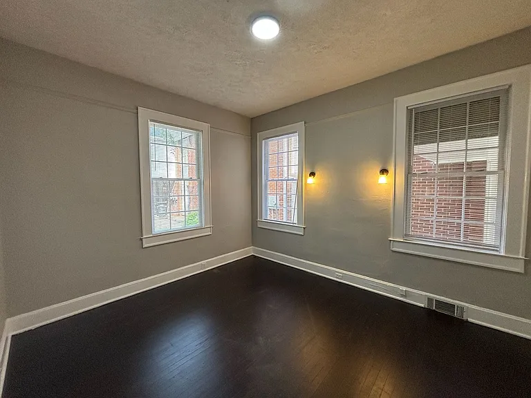 1263 Cedar Ave — Photo 13