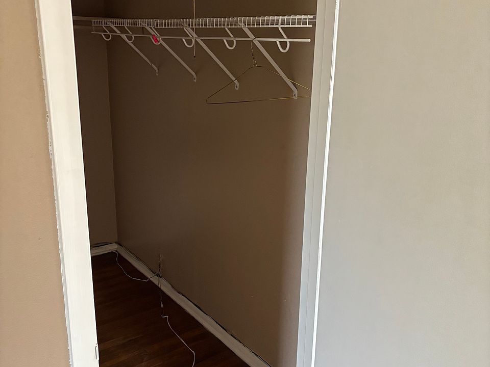 Walk in closet