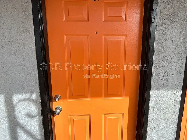 1105 Iron Ave SW #107 — Photo 1
