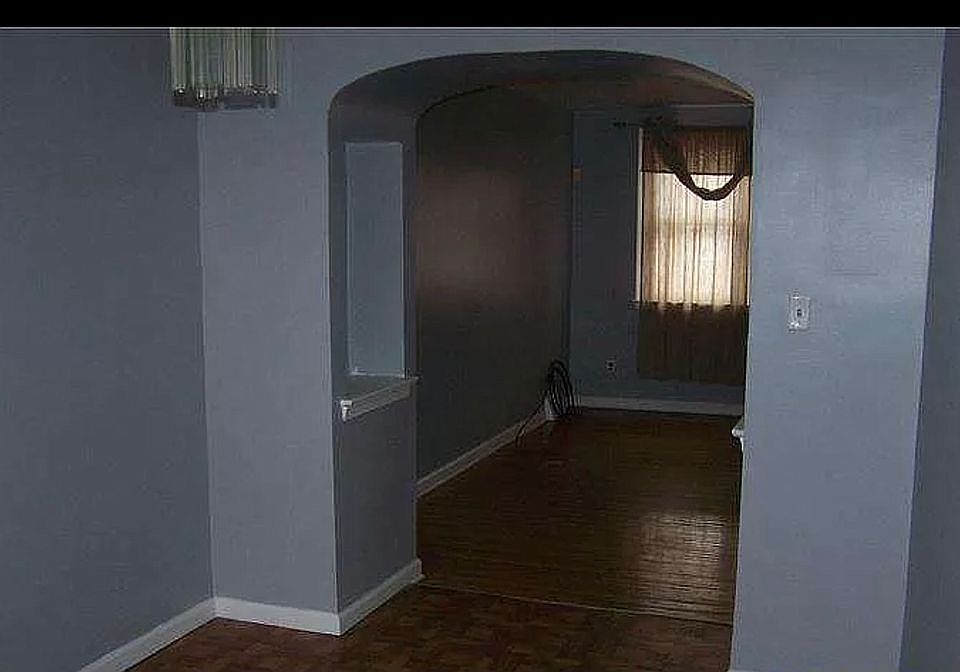 1st image of 1040 E Cheltenham Ave