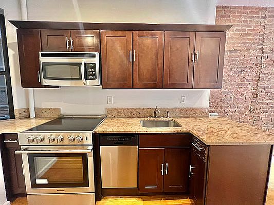 1st image of 322 E 59th St APT 2D