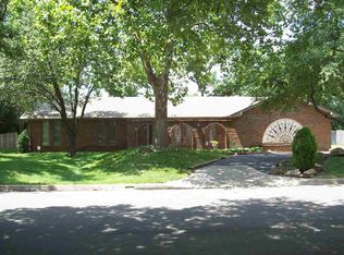 2521 N Cardinal Dr, Wichita, KS 67204