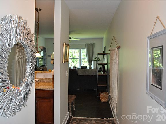 4th image of 20 Foxden Dr Unit 203