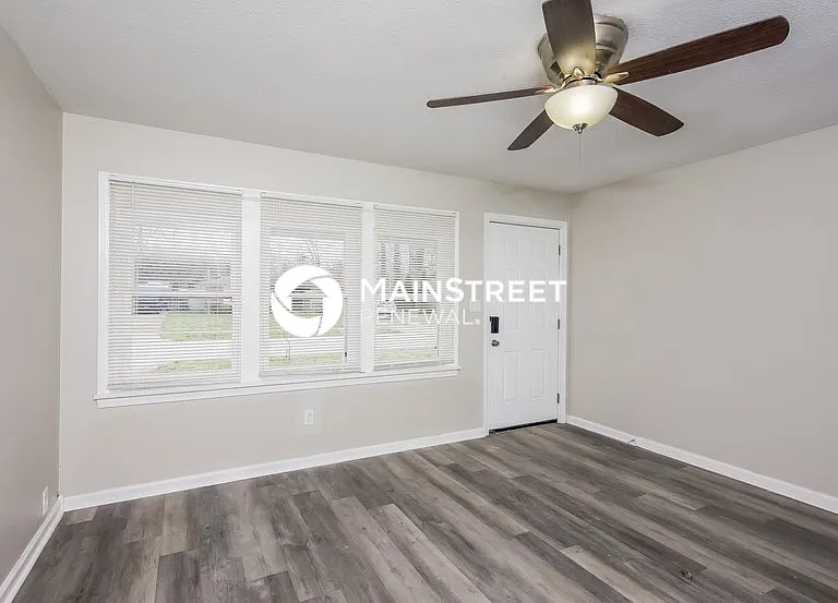 7412 Lesane Dr — Photo 4