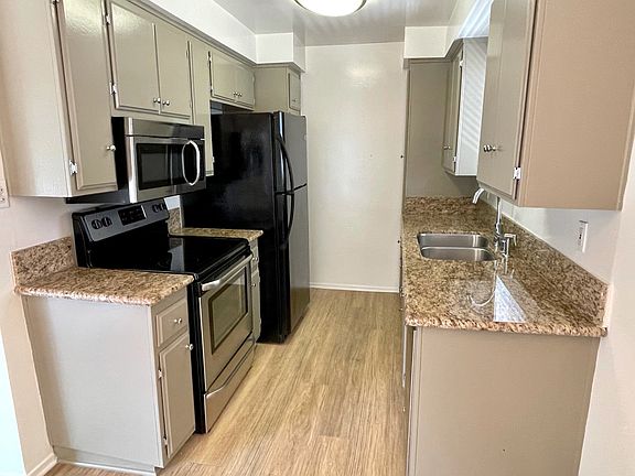 5th image of 1852 Corinth Ave APT 8
