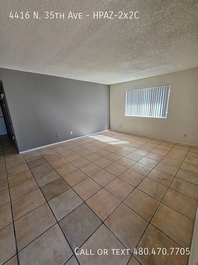 Large 2 bedroom/2 bath apartments - $1,199.00 (limited units) plus a 1 month free rent special! — Photo 2
