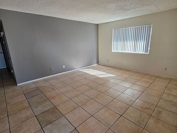 2nd image of 4416 N 35th Ave #2X2C