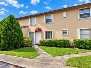 15280 SW 80th St APT 8, Miami, FL 33193