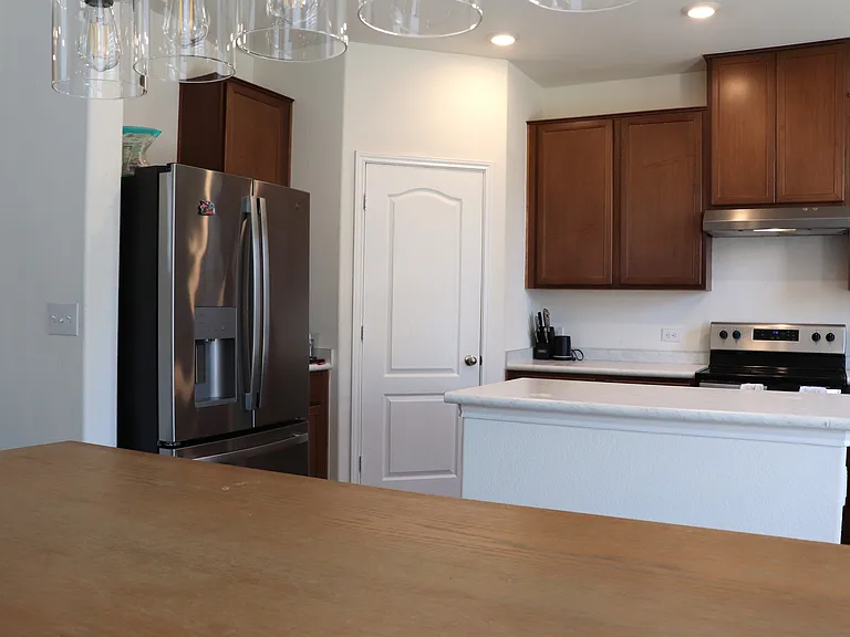 House Finch Dr — Photo 5