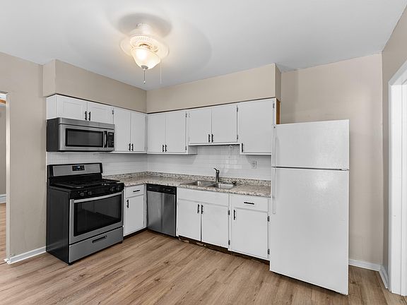 5th image of 3619 Commonwealth Ave #1F