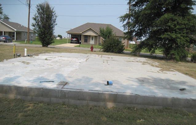 1st image of 1201 Country Ln