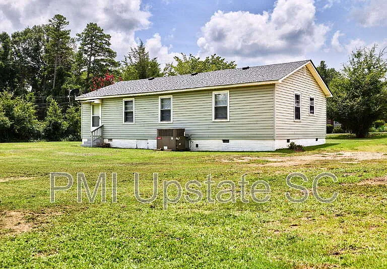 105 Truman St — Photo 19