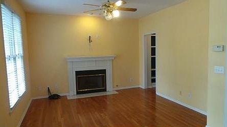 3rd image of 9382 Fairdale Ave