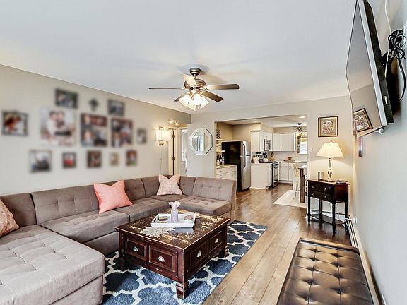 4th image of 6839 N Northwest Hwy APT 3A