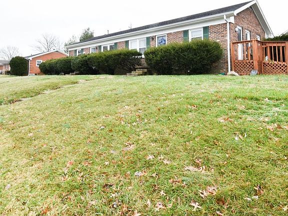 3rd image of 524 Hickory Hill Dr