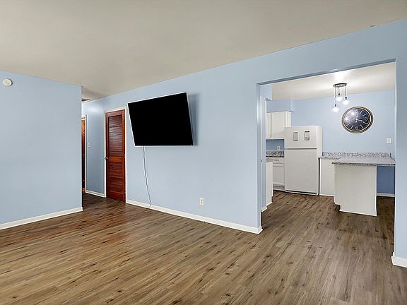 3rd image of 1457 Biloxi Ln