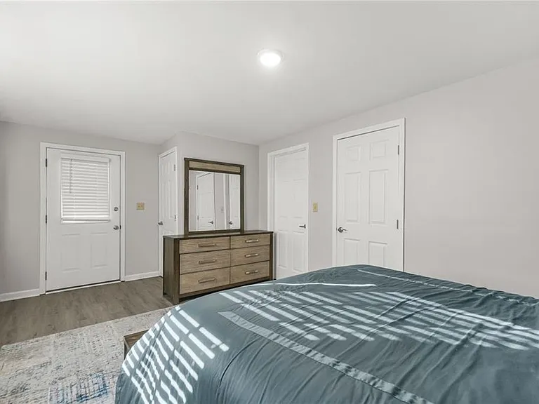 9800 Foxworth Dr — Photo 36