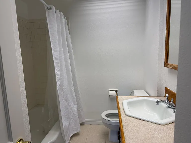 5613 E Hanbury St — Photo 9