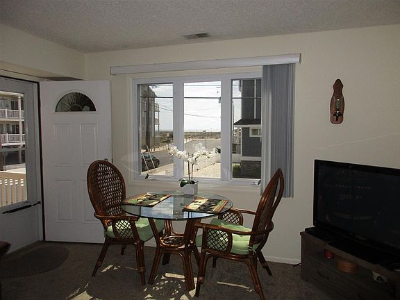 5th image of 4400 Pleasure Ave APT 104