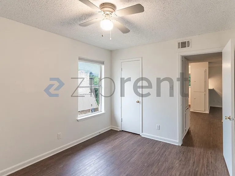 2906 Sweeney Ln #C — Photo 11