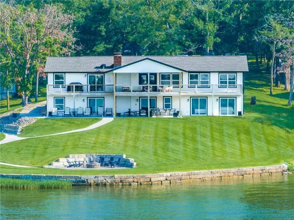 490 Lake Viking Ter, Gallatin, MO 64640