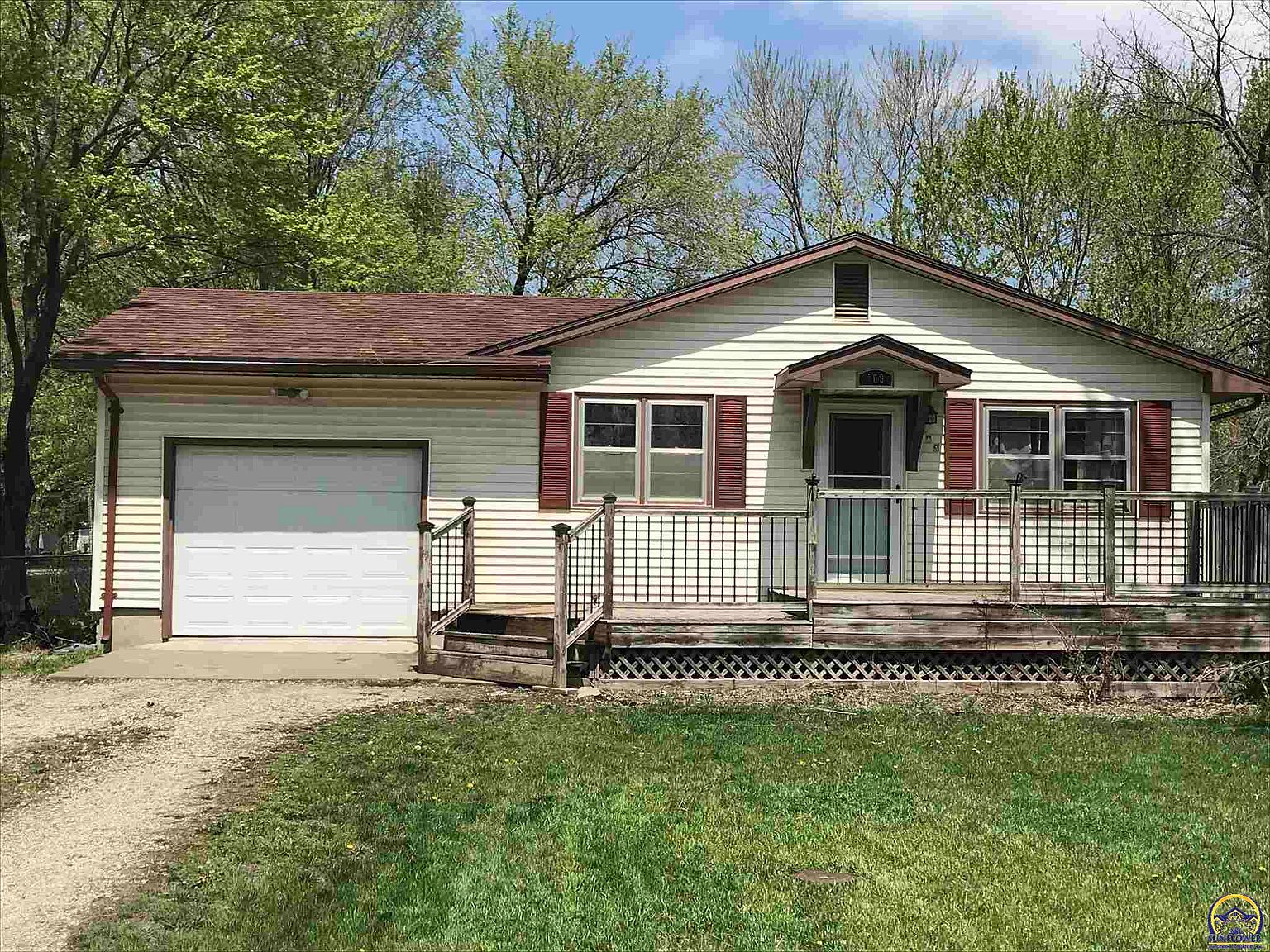 109 Maple St Americus Ks 66835 Mls 217040 Zillow