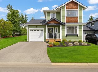 8 Newstead Cres, View Royal, BC V9B 6L4