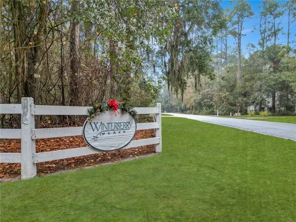 201 Winterberry Dr NE, Townsend, GA 31331